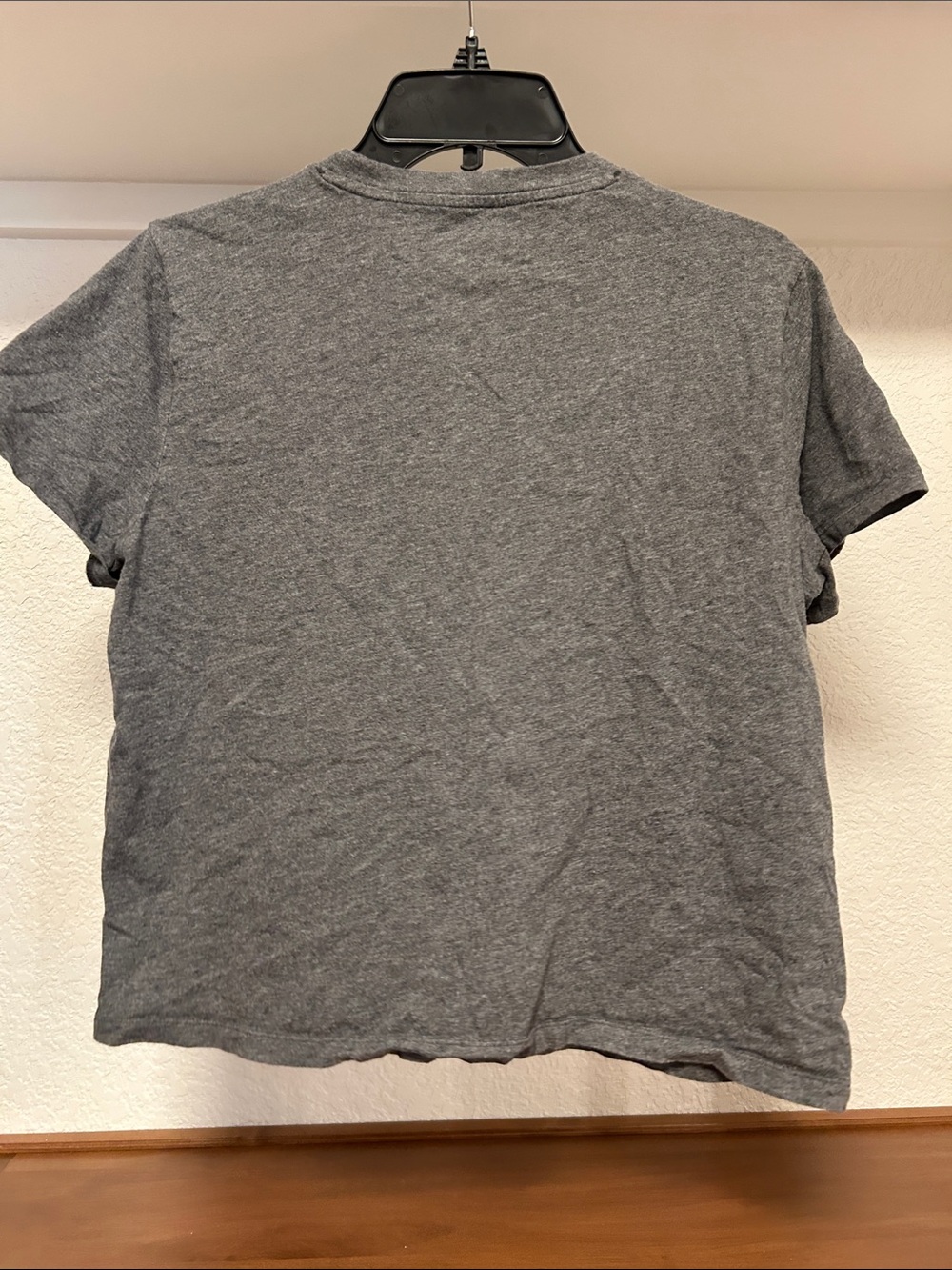 EVERLANE women’s Short Sleeve Pocket T-Shirt — Heather Gray - Picture 2 of 3